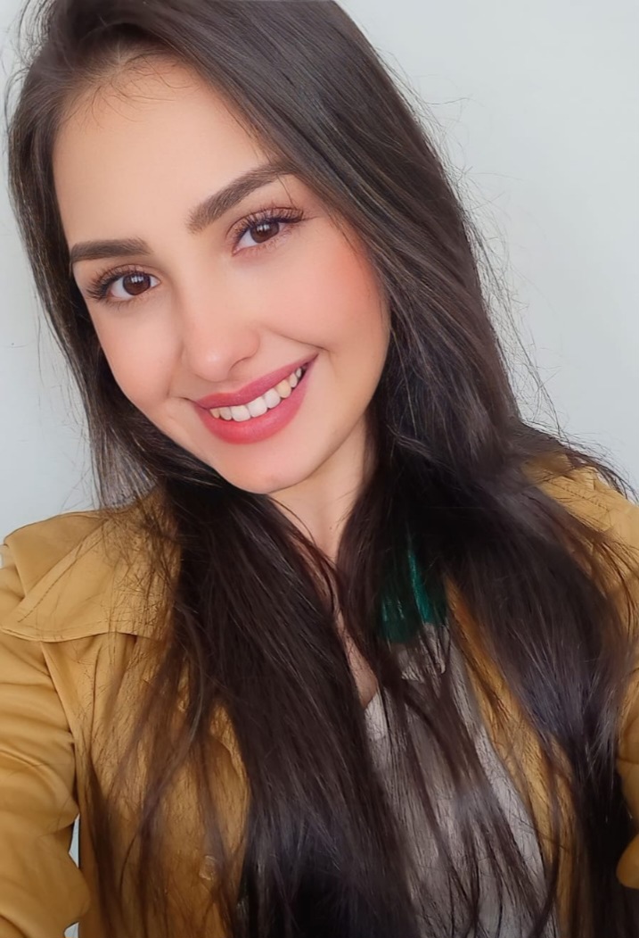 Daniela, co-fundadora da Lead Odonto